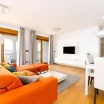 Zayml Mit Blick Auf Wasser By Interhome Apartman