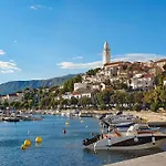 Zayml Mit Blick Auf Wasser By Interhome Apartman Povile