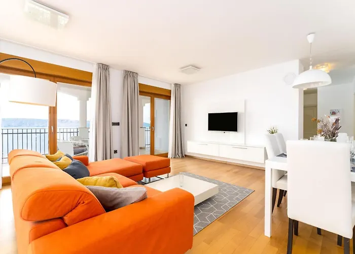 Zayml Mit Blick Auf Wasser By Interhome Apartment