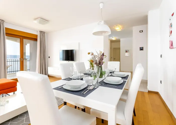 Apartment Zayml Mit Blick Auf Wasser By Interhome Povile